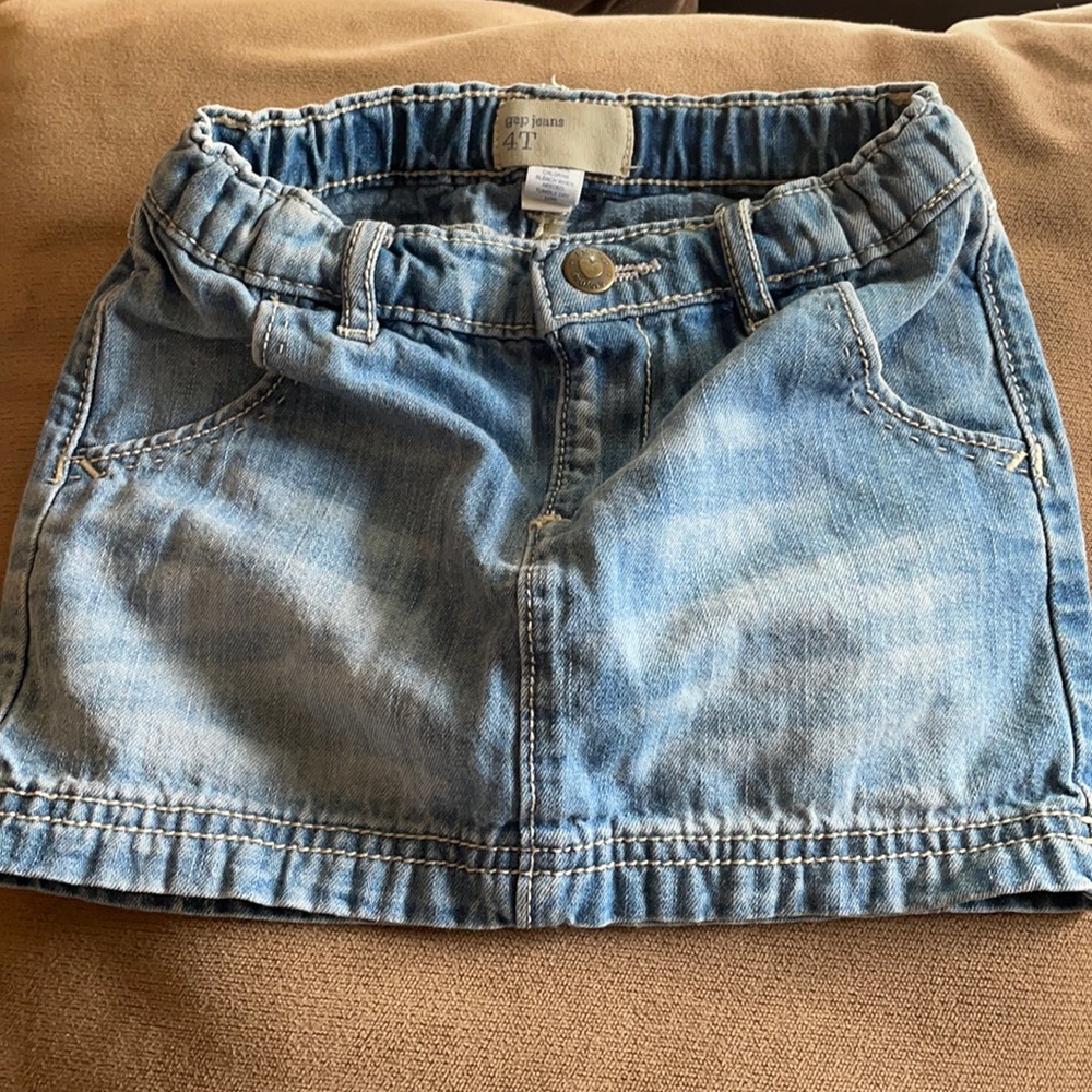 4T girl Gap jean skirt